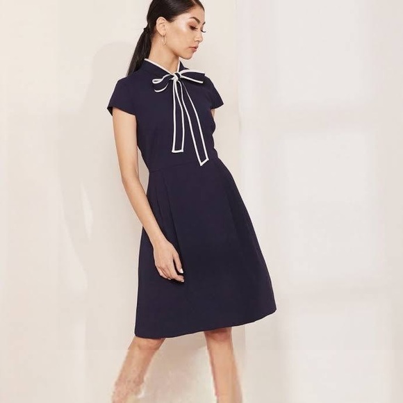 J crew Tie-neck dress in 365 crepe - Picture 2 of 4